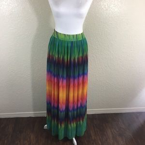 Brand new Vince camuto pleated skirt sale🔥🔥🔥